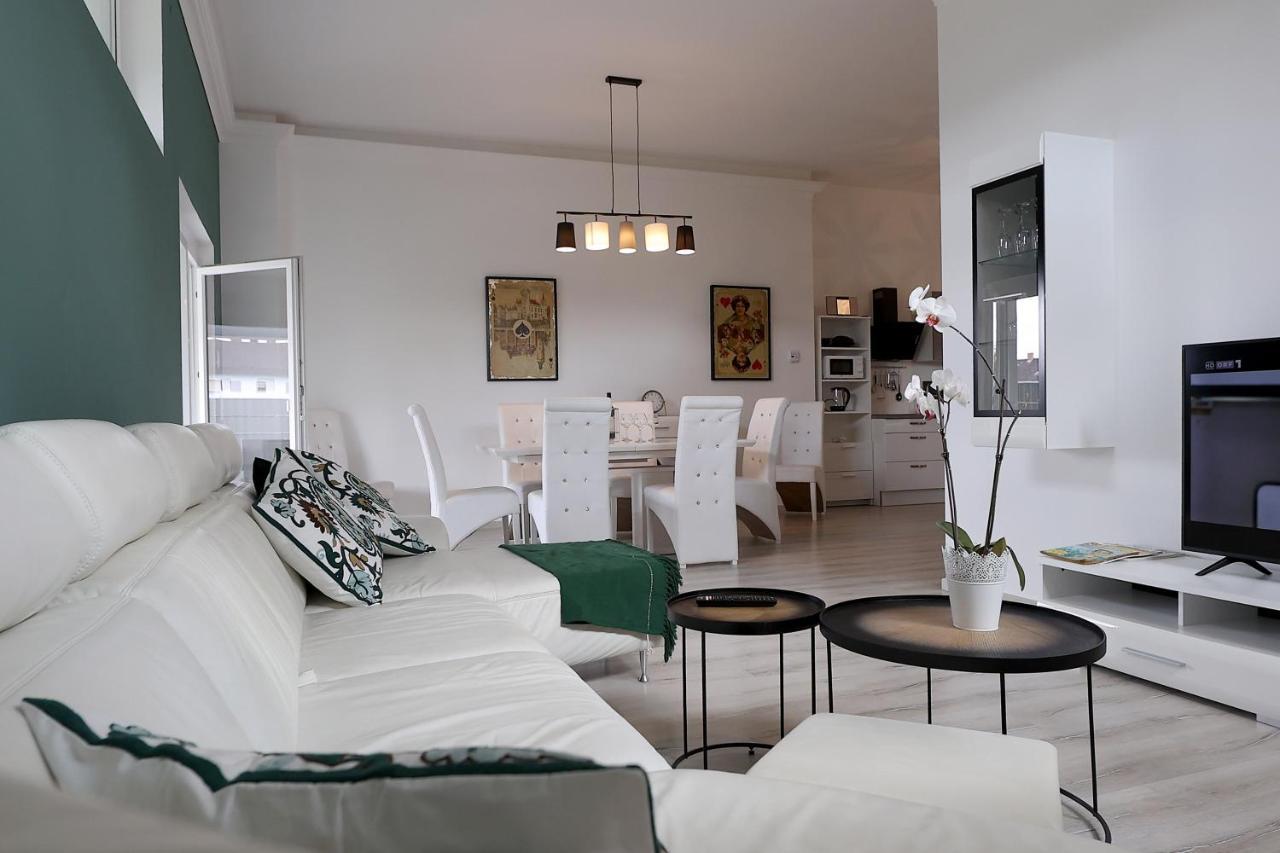 Exklusive Fw Mit 3 Sz Und Grosser Terrasse Gratkorn Exteriör bild
